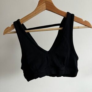 Alo Ribbed Sports Bra